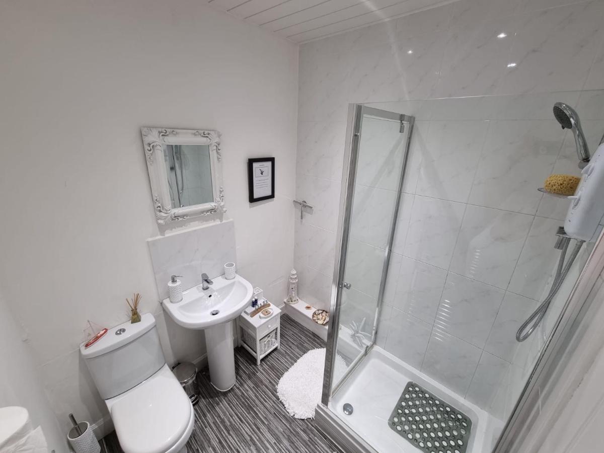 Rose Apartment 2-Bed Town Centre Apartment In Ayr Dış mekan fotoğraf