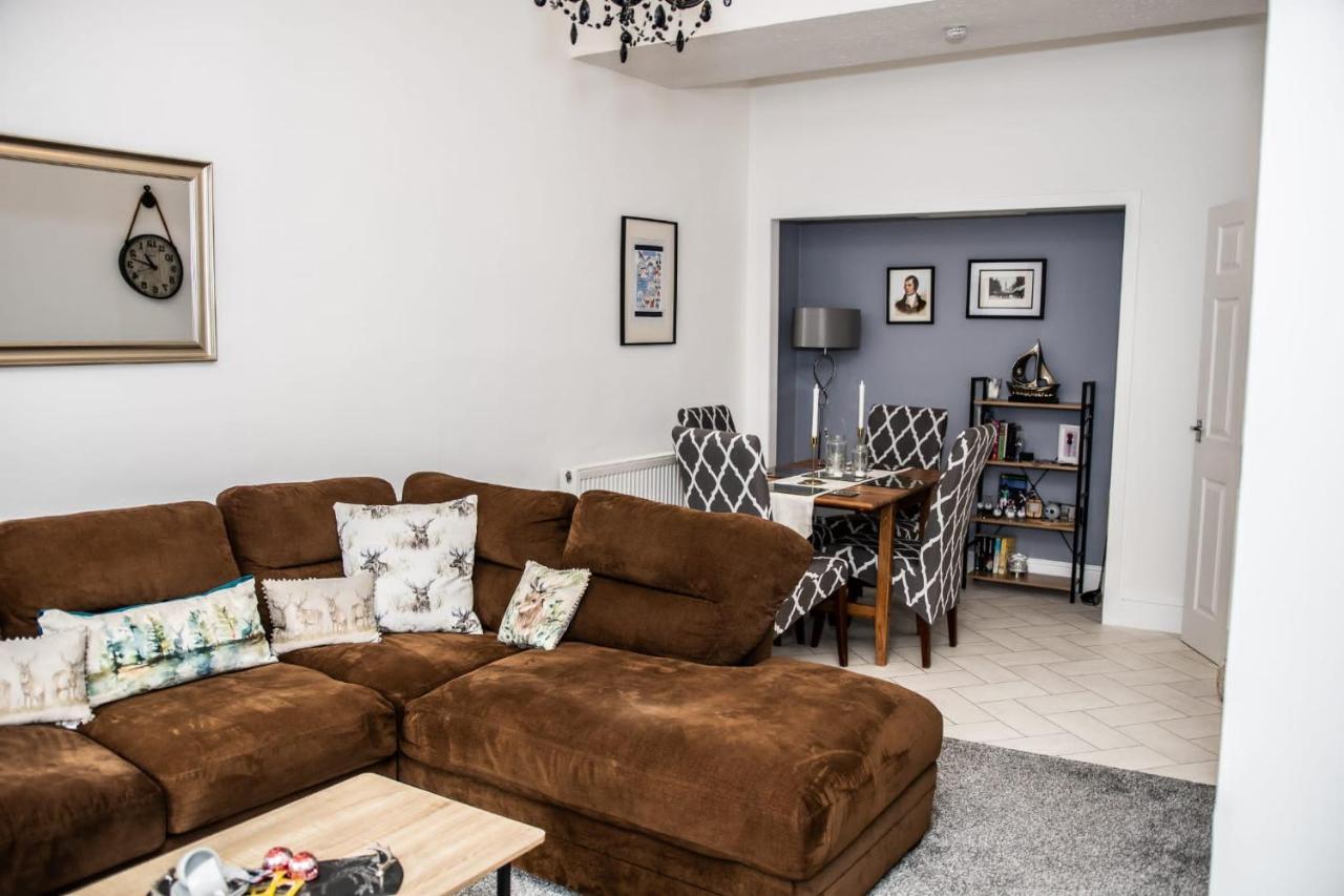 Rose Apartment 2-Bed Town Centre Apartment In Ayr Dış mekan fotoğraf