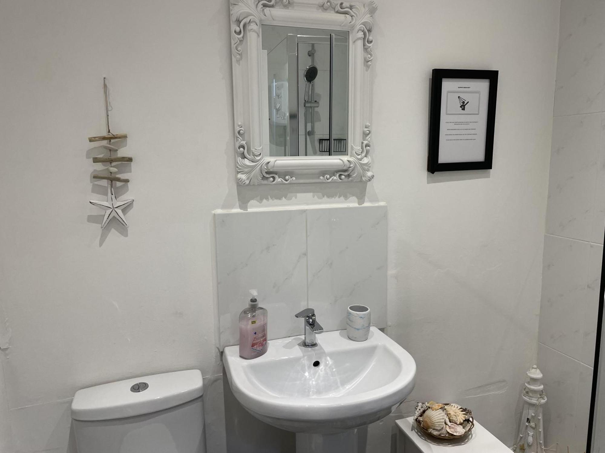Rose Apartment 2-Bed Town Centre Apartment In Ayr Dış mekan fotoğraf